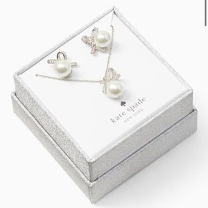 Kate Spade Pearl All Tied Up Pendant and Stud Gift Set